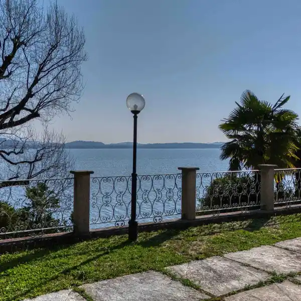 PRESTIGIOUS VILLA WITH PRIVATE BEACH