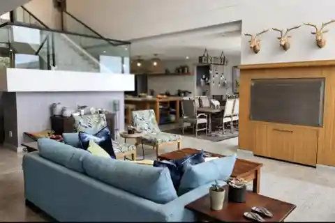 Front Row Home with Uninterrupted Sea Views