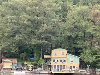 Unique Rustic Waterfront Cottage