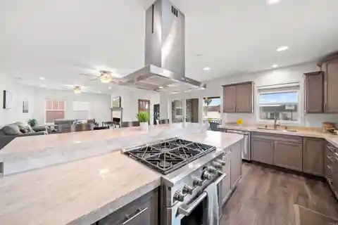 Beautiful Condo with a Wonderful Open Layout