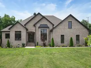 Space and Privacy on over Five Acres