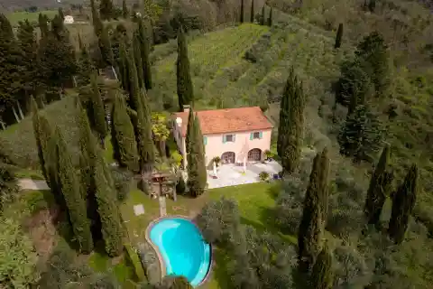 Renovated Farmhouse with Stunning Hill Views