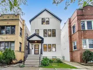 Elegant Multi-Level Home in Prime Chicago Location