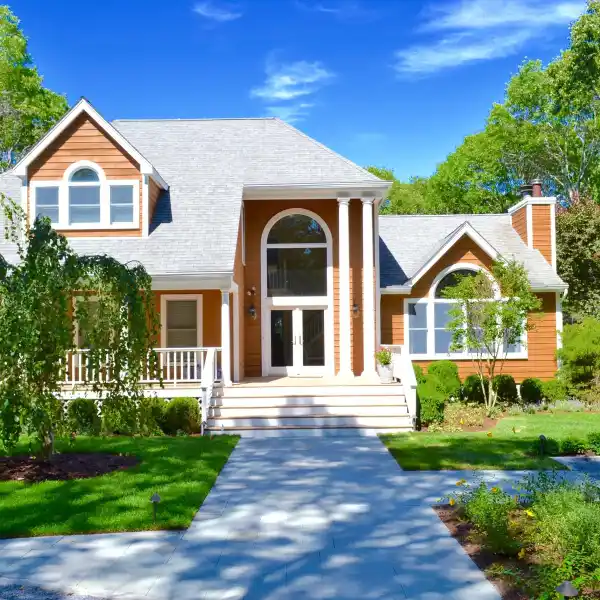 BEAUTIFUL POST MODERN RENTAL IN THE HEART OF THE HAMPTONS