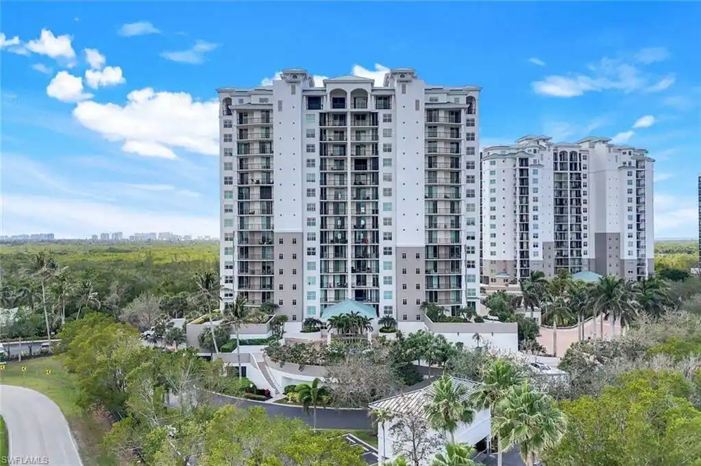 Exquisite Residence in Wiggins Bay