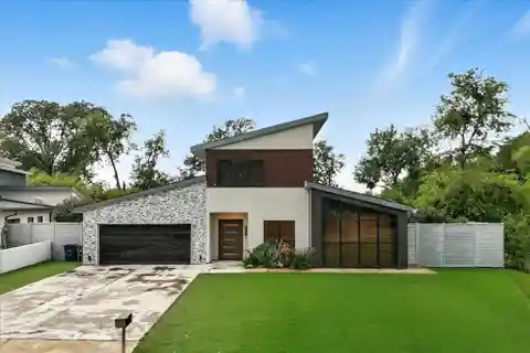 Stunning Modern Home Nestled on a Picturesque Creek