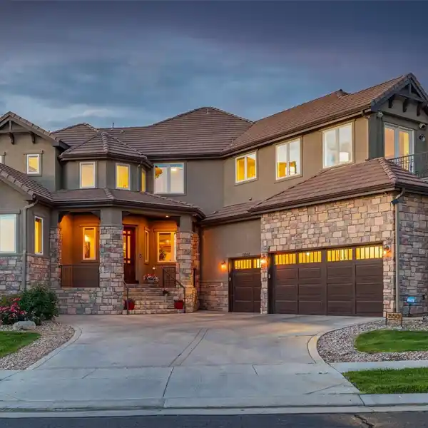 ARCHITECTURAL MASTERPIECE WITH STUNNING GOLF COURSE VIEWS