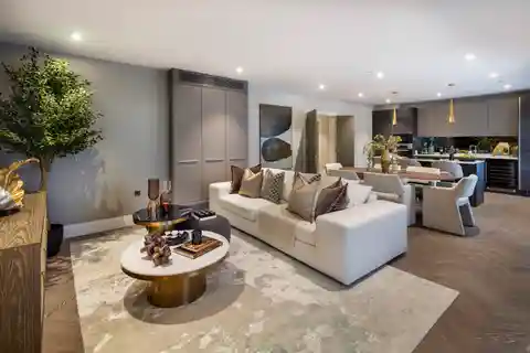 Stylish Light-Filled Apartment