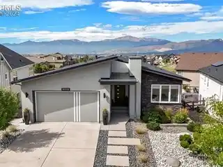 Stunning Mid-century Modern Walk-out Rancher