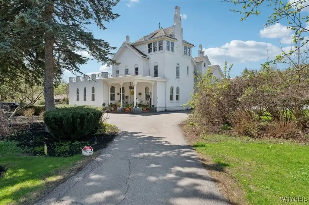 Exquisite Mansion with a Rich History