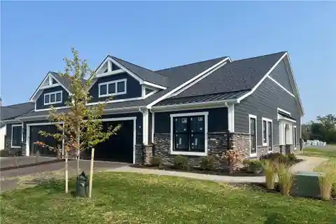 Three Bedroom Home in the Moorings on Keuka