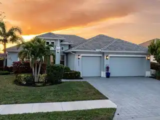 The Ultimate in Luxury and Resort-Style Living