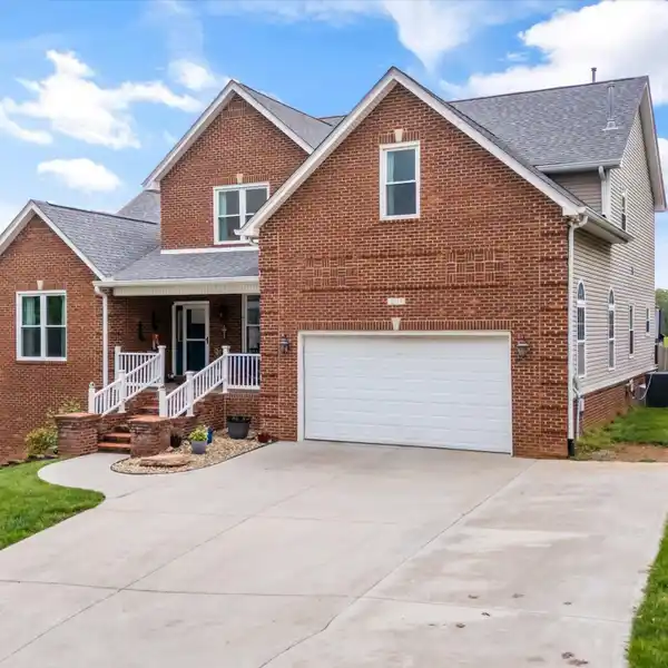 BEAUTIFULLY UPDATED MULTI-GENERATIONAL HOME
