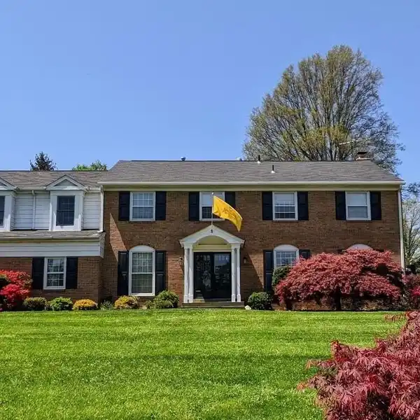 EXCEPTIONAL RESIDENCE IN SOUGHT-AFTER GREENWAY HEIGHTS