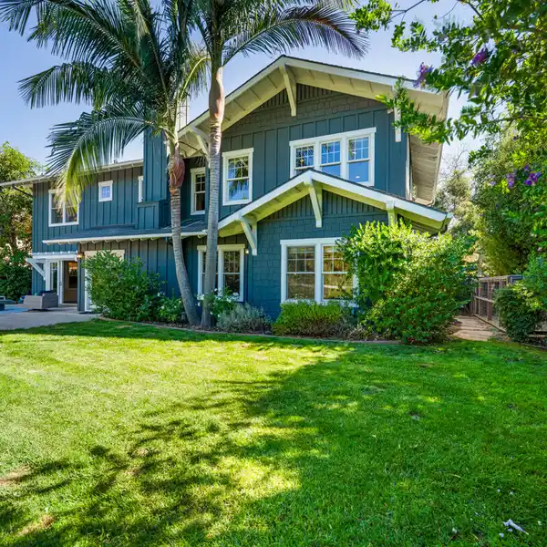 WARM AND WELCOMING CUSTOM HOME