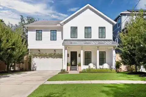 Beautifully Maintained Residence with South Coastal Charm