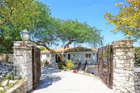 Beautiful Residence in Prestigious Palos Verdes Estates