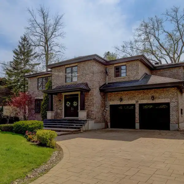 SIX BEDROOM CUSTOM-BUILT BRICK BEAUTY