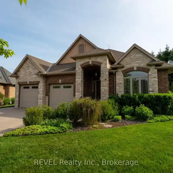 BEAUTIFULLY CRAFTED BUNGALOW