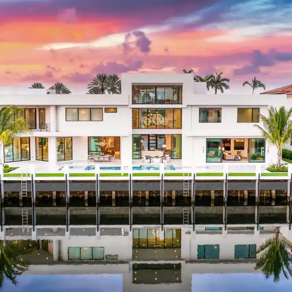 PANORAMIC WATER VIEWS