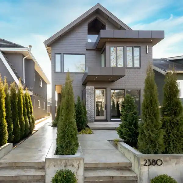 UNPARALLELED CRAFTSMANSHIP IN EAST VANCOUVER