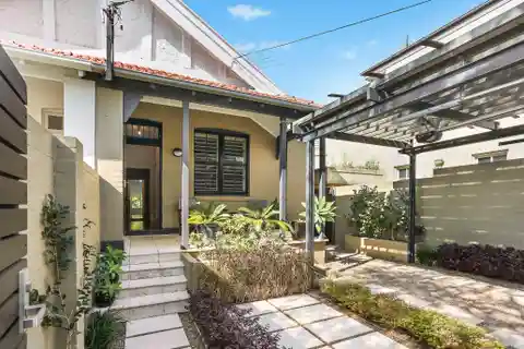 Unexpectedly Spacious Federation Home