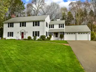 Classic Colonial in a Private Setting
