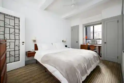 One Bedroom Duplex in the Famed Hotel Des Artistes
