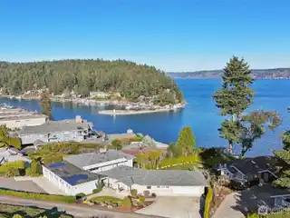 Exquisite Downtown Gig Harbor Condo with Panoramic Views