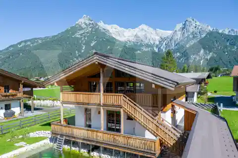 Feel-good Chalet with a Picturesque View