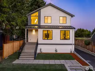 Gorgeous Contemporary with Luxe Finishes & Versatile Layout