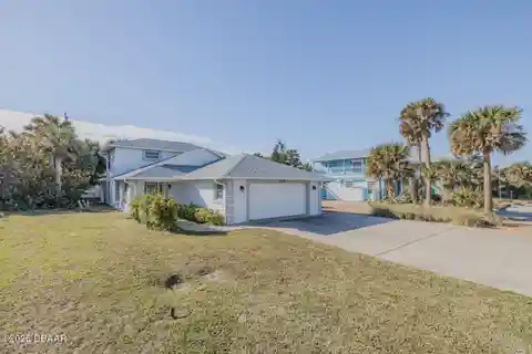 Immaculate Home Steps to the Beach