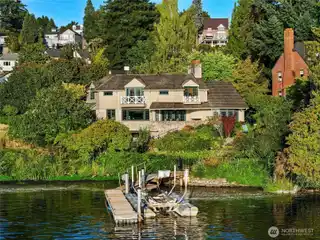 Enchanting Laurelhurst Waterfront Estate