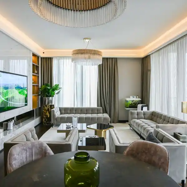 CONTEMPORARY LUXURY WITH PANORAMIC DOWNTOWN VIEWS