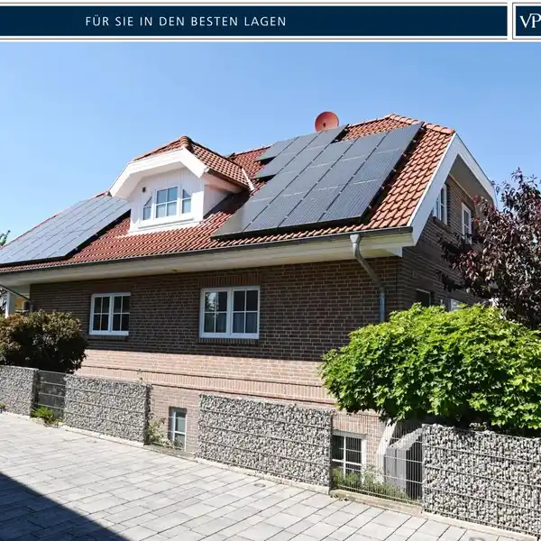 WELL-MAINTAINED HOME IN A QUIET SETTING