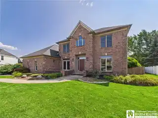 Elegance and Comfort in Loch Lea Estates