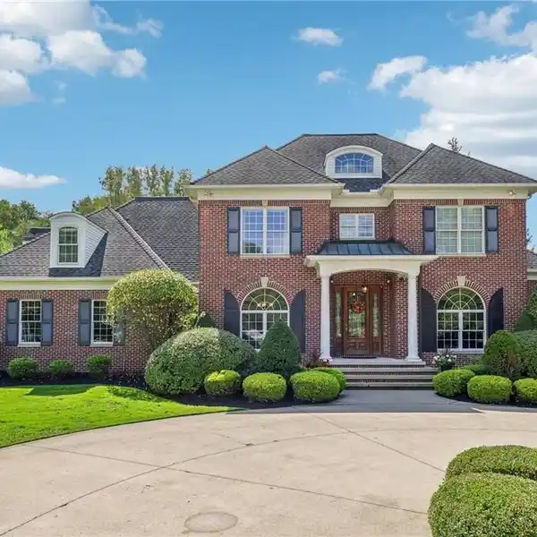 TIMELESS ELEGANCE WITH MODERN UPDATES