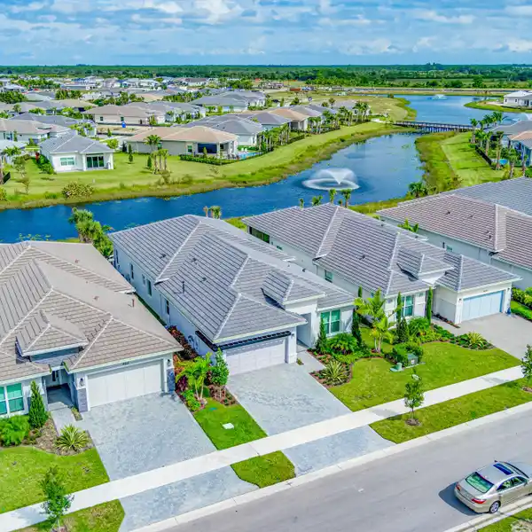 EXQUISITE HOME IN SOUGHT-AFTER REGENCY
