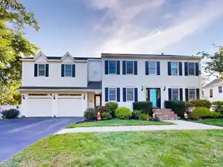 Fantastic Colonial on Quiet Cul-De-Sac