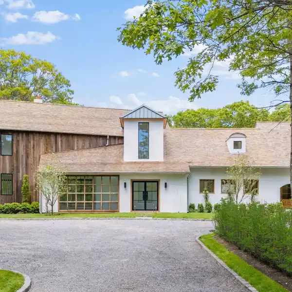 MASTERFULLY REIMAGINED RESIDENCE