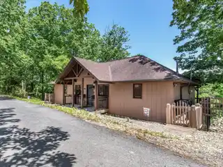 Turnkey Cabin with Dream Amenities