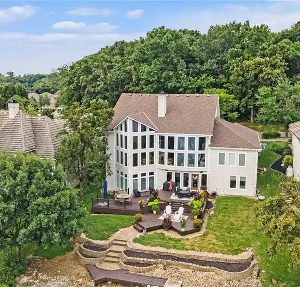 MAGNIFICENT HOME ON LAKE WINNEBAGO