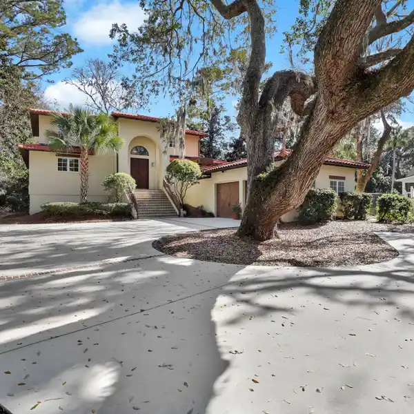 LUXURY LEAMINGTON OASIS WITH PRIVATE POOL ON HILTON HEAD ISLAND
