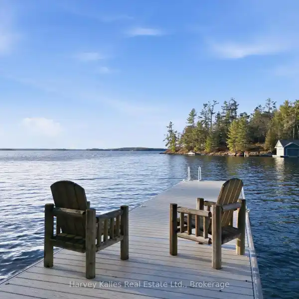 TRUE BIG-LAKE LIVING