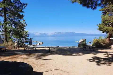 Modern Comforts Amidst Tahoe’s Tranquil Beauty
