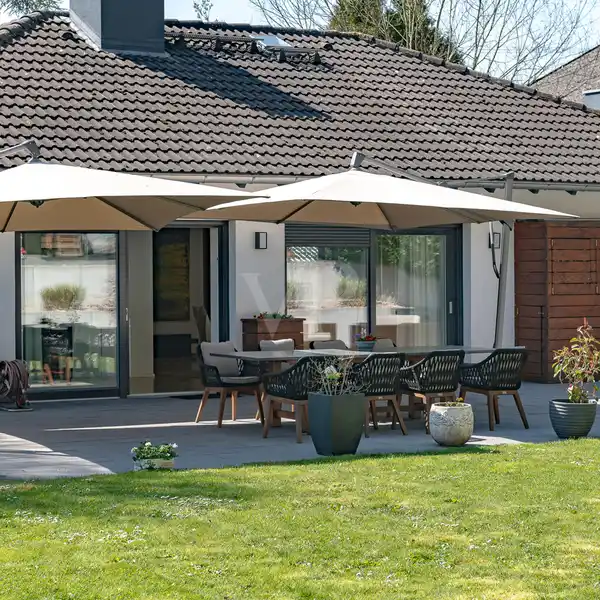 EXCEPTIONAL PROPERTY IN A PRIME LOCATION