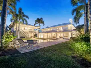 Rustic-Chic Estate Minutes from Jupiter Island