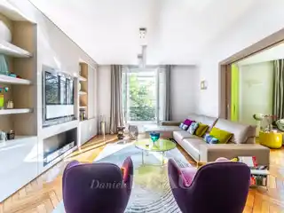 Beautifully Renovated, Spacious Urban Family Retreat