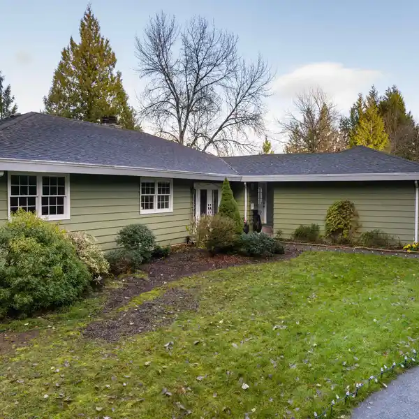 EXCEPTIONAL ACRE-PLUS PROPERTY