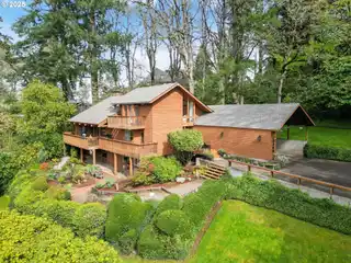 Private Estate Atop Fairmount Hill